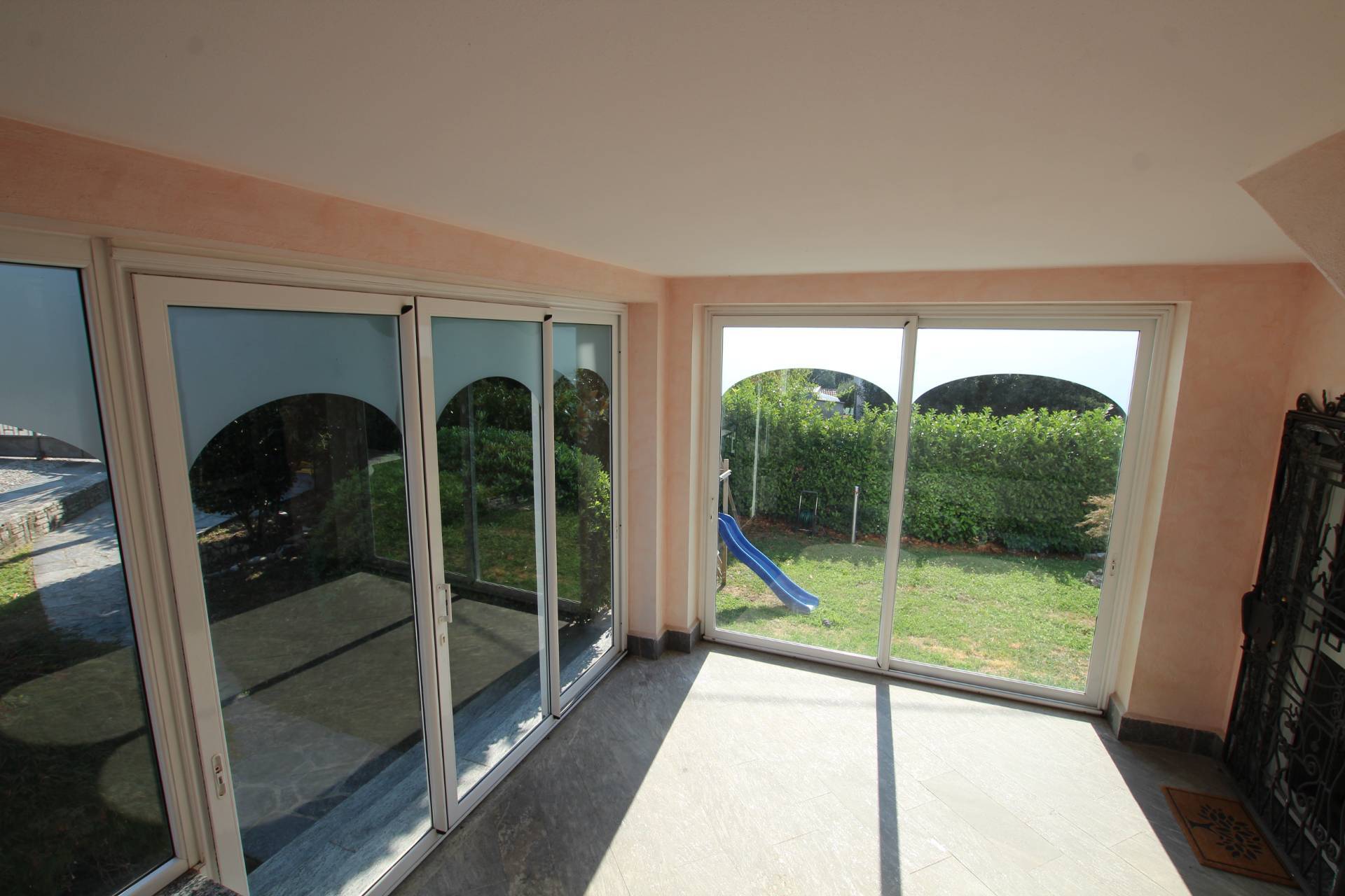 Villa in vendita a Proserpio