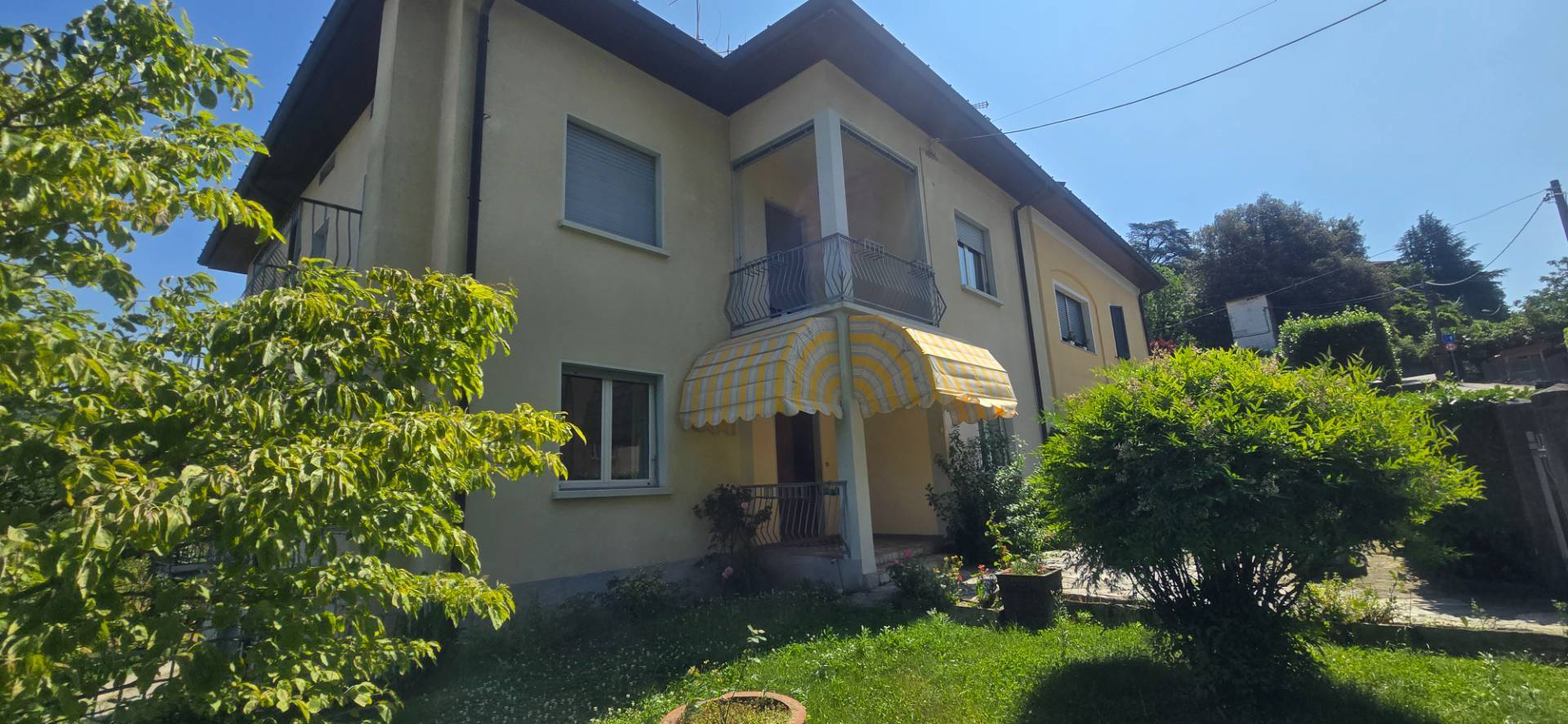 Appartamento in vendita a Laveno-Mombello, Mombello