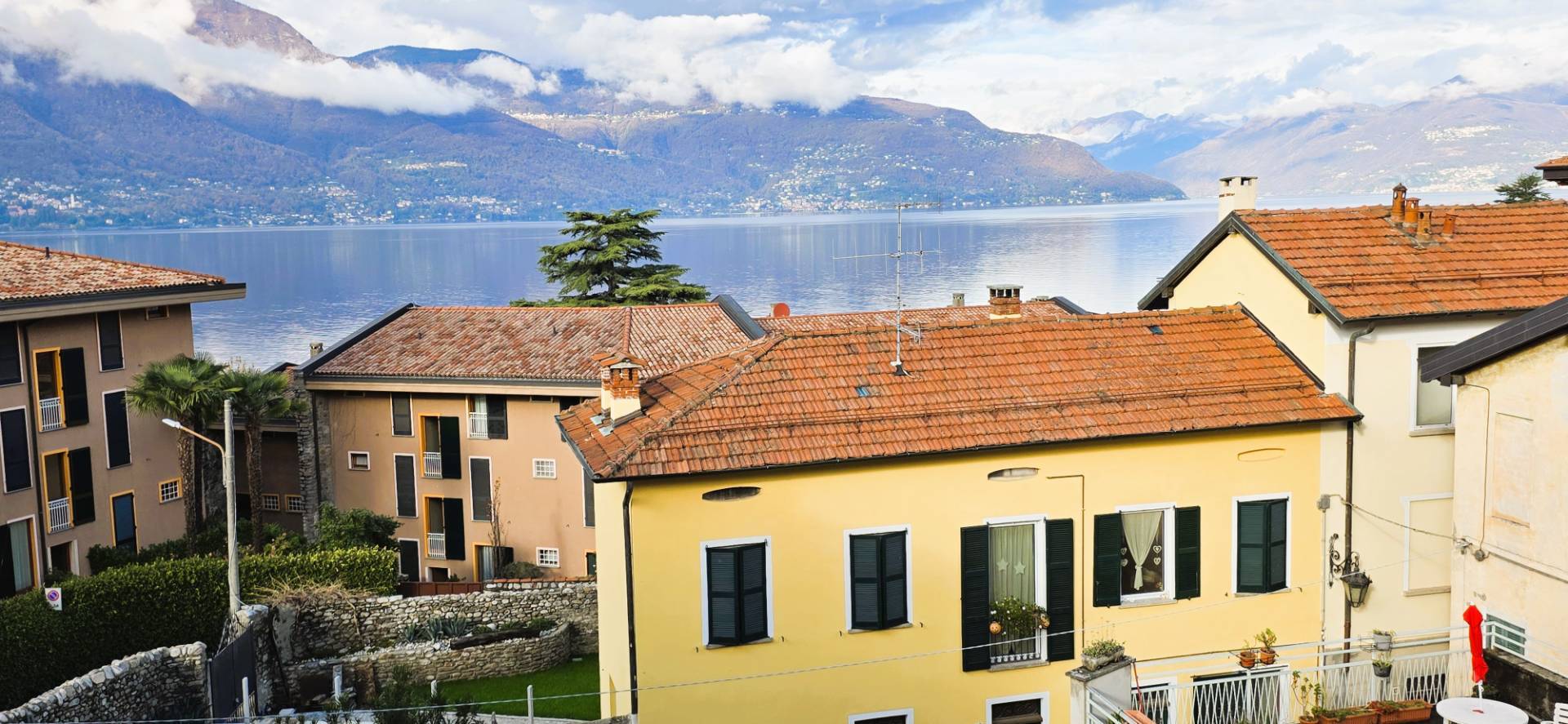 Appartamento in vendita a Porto Valtravaglia