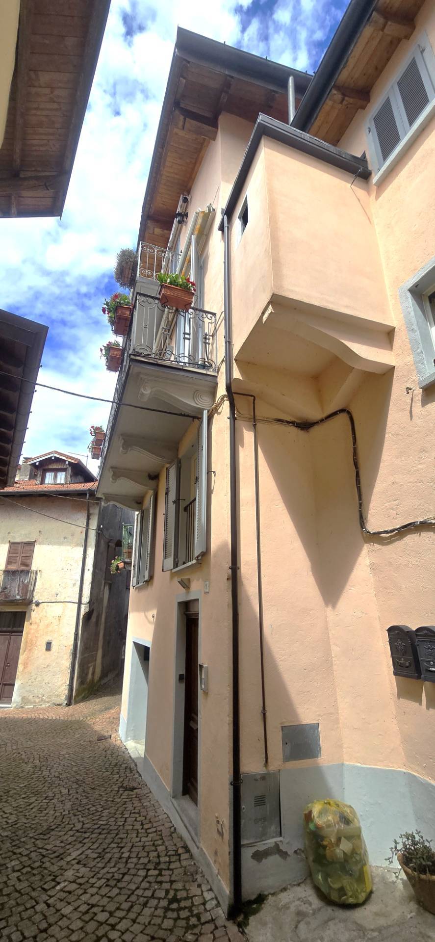 Terratetto in vendita a Castelveccana