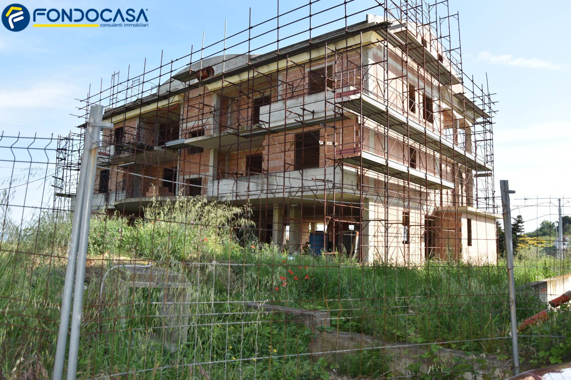 Palazzo intero stabile in vendita a Colonnella