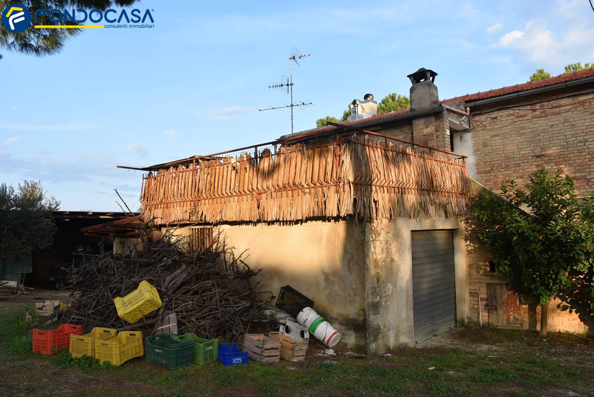 Casale di campagna in vendita a San Benedetto del Tronto