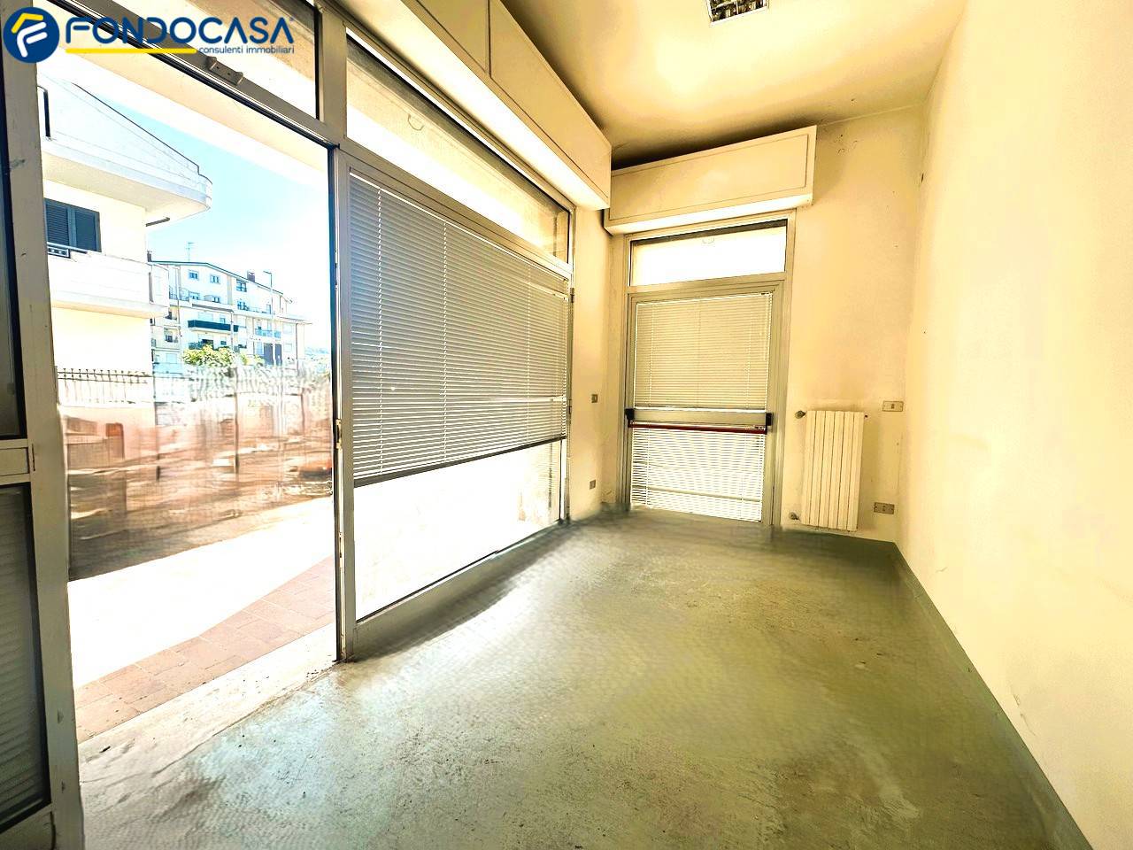 Locale commerciale in vendita a Martinsicuro