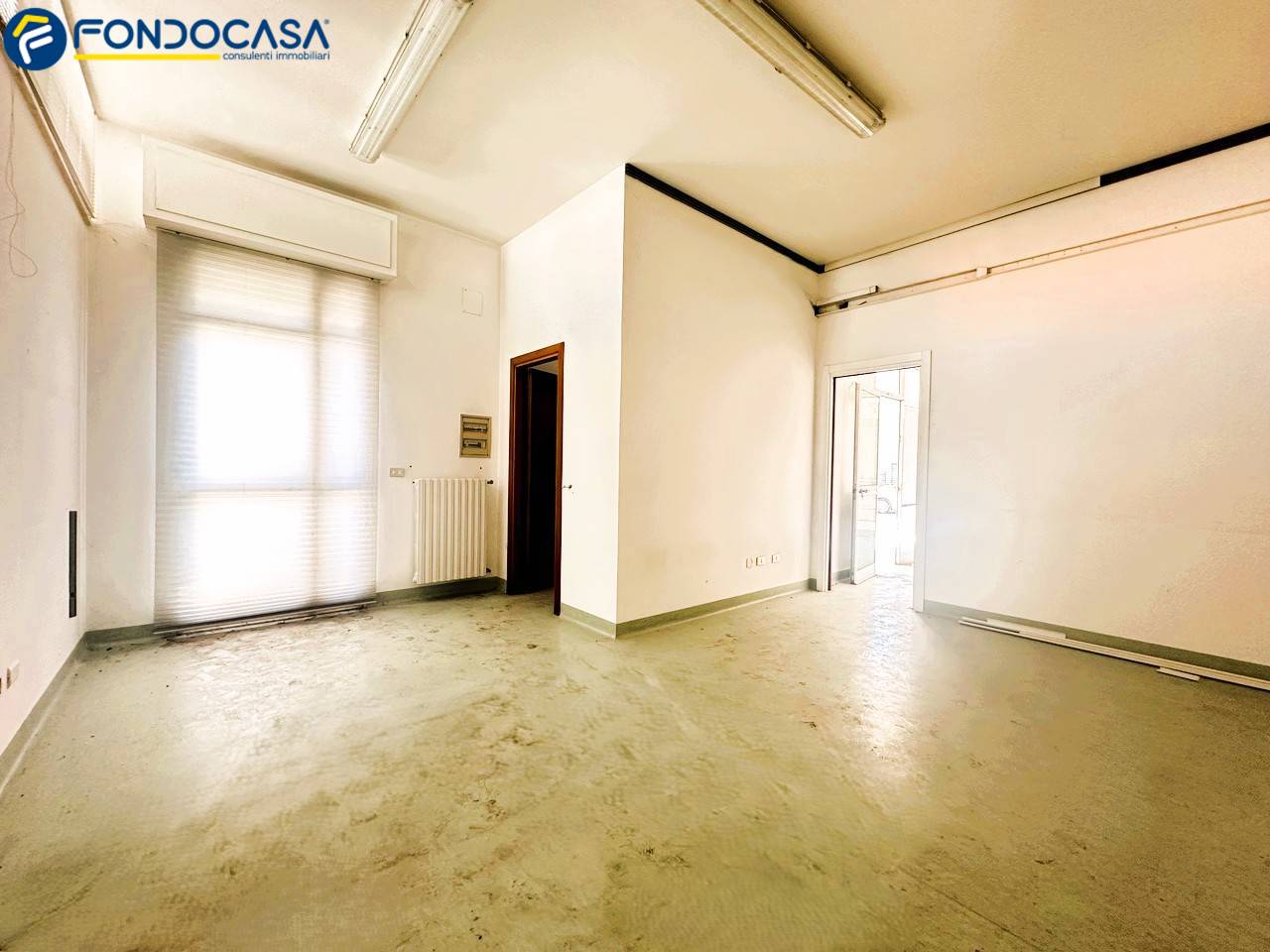 Locale commerciale in vendita a Martinsicuro