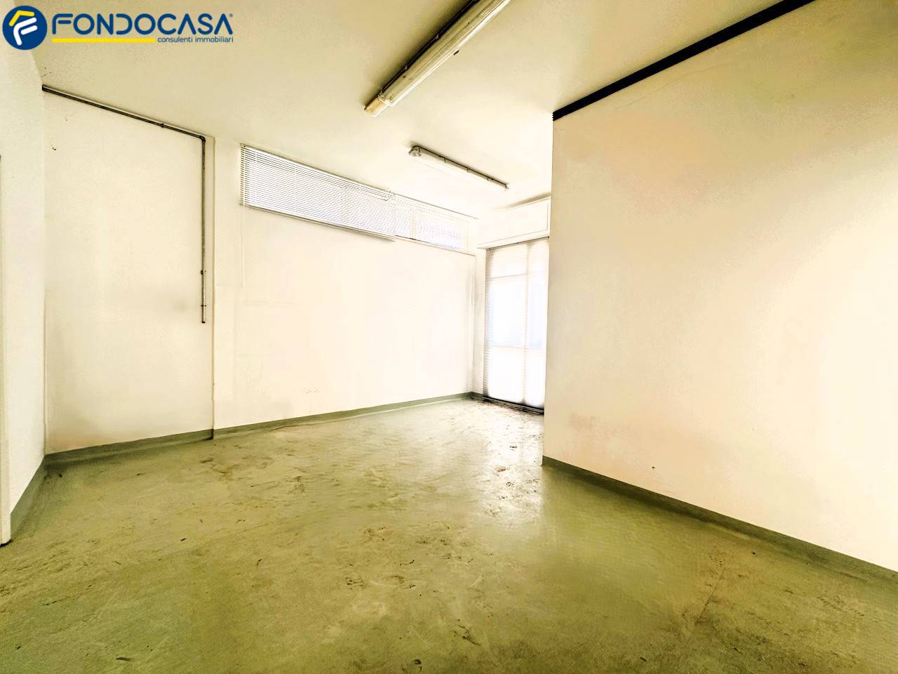 Locale commerciale in vendita a Martinsicuro