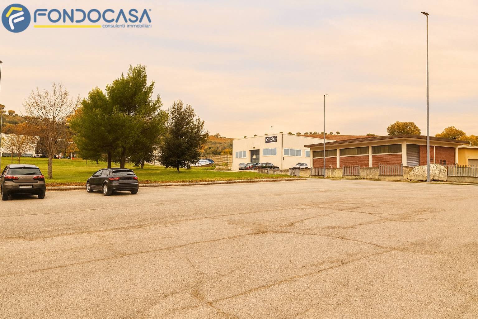 Capannone in vendita a Sant'Omero