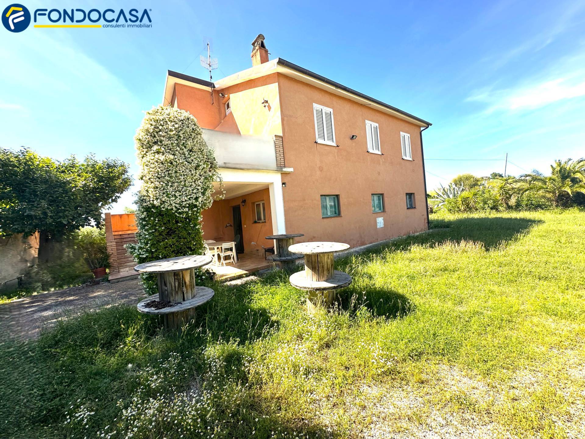 Casale di campagna in vendita a Monteprandone