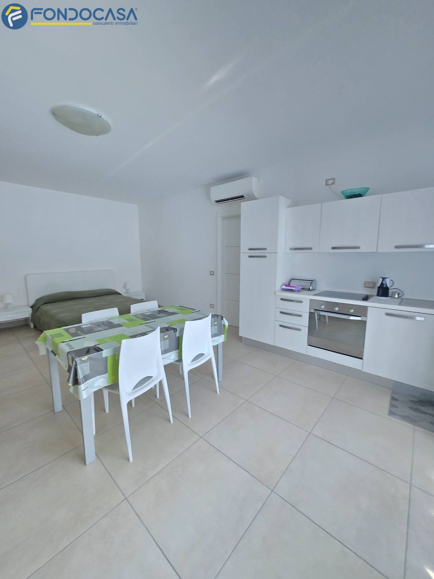 Appartamento in vendita a Alba Adriatica, Zona Mare