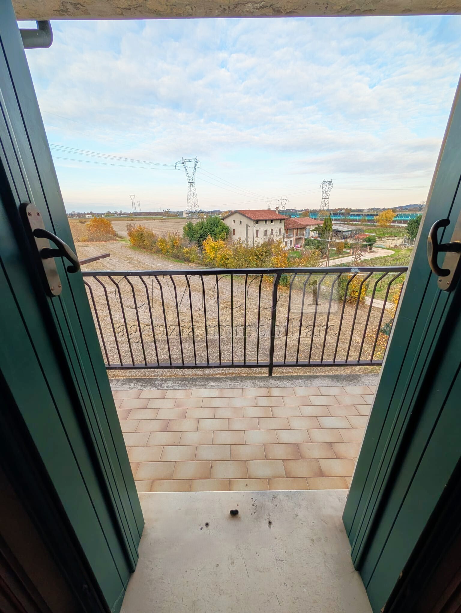 Appartamento con terrazzi in via str. lovolo, Albettone