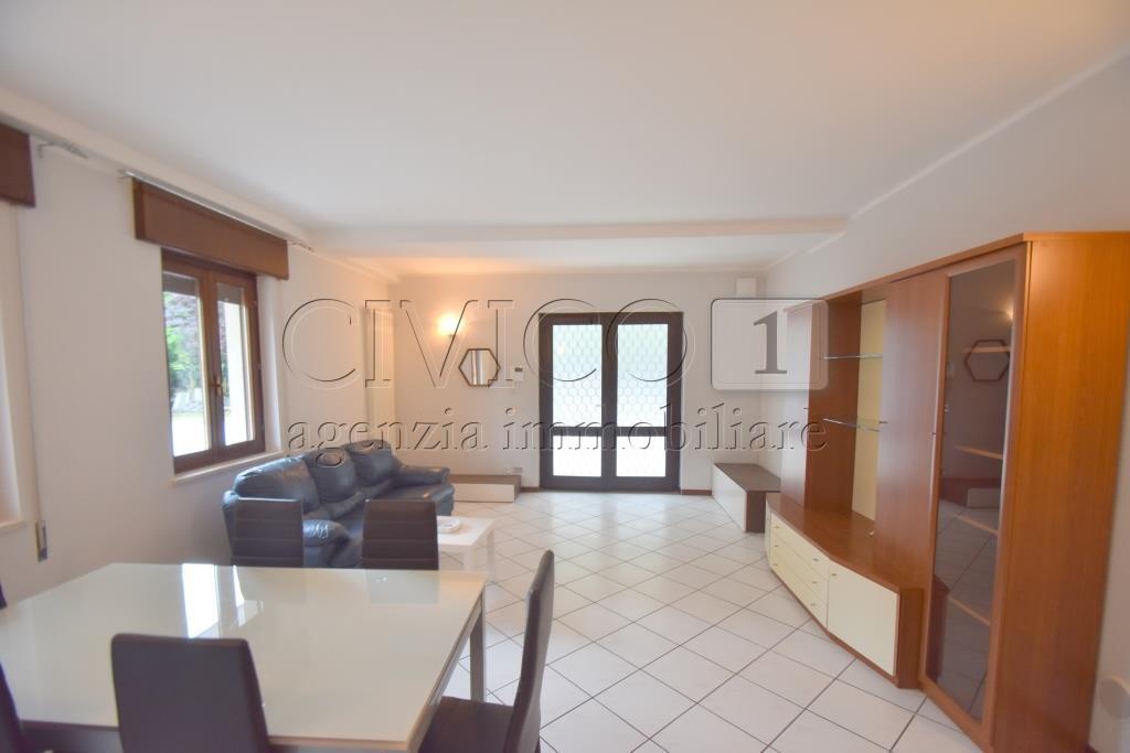 Appartamento con giardino in via pascoli 14, Quinto Vicentino