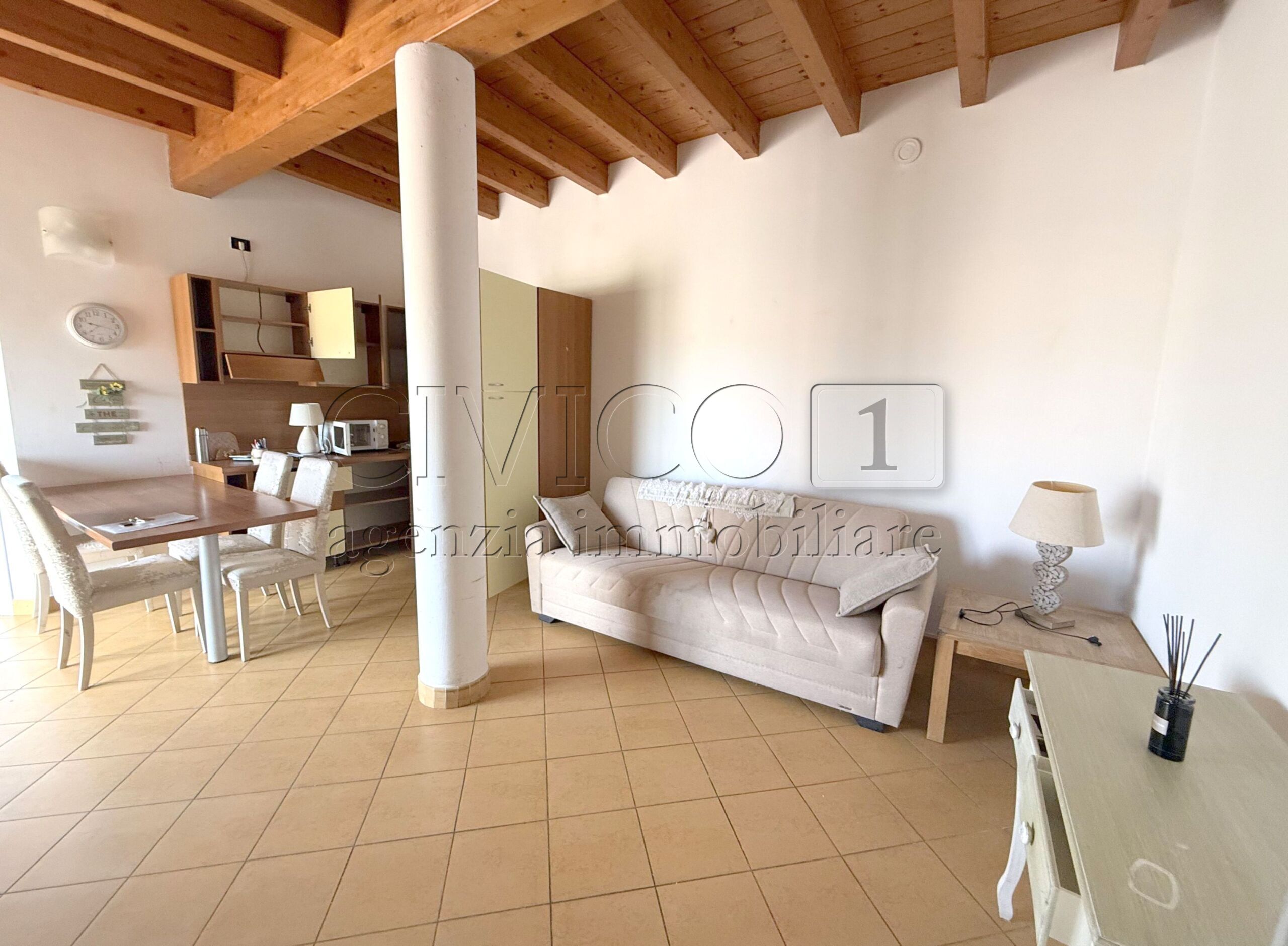 Bilocale con terrazzo in via italia unita 1, Torri di Quartesolo