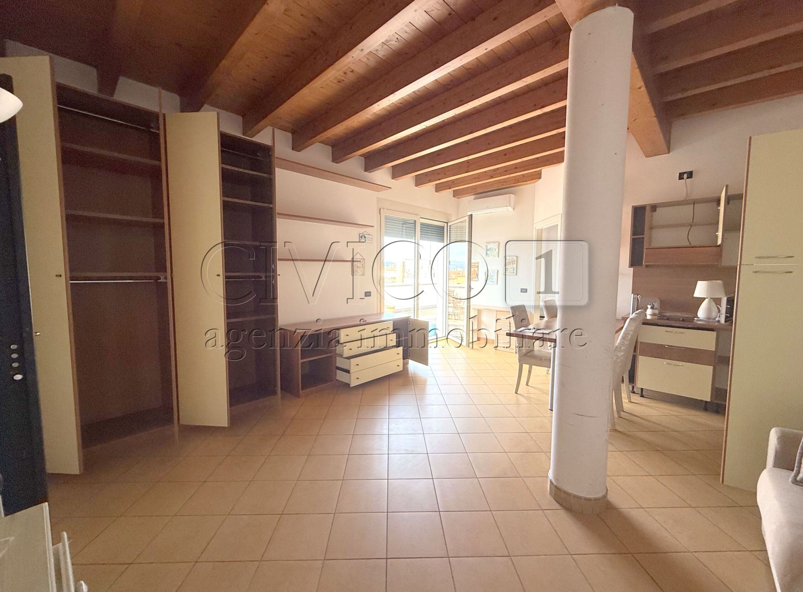 Bilocale con terrazzo in via italia unita 1, Torri di Quartesolo