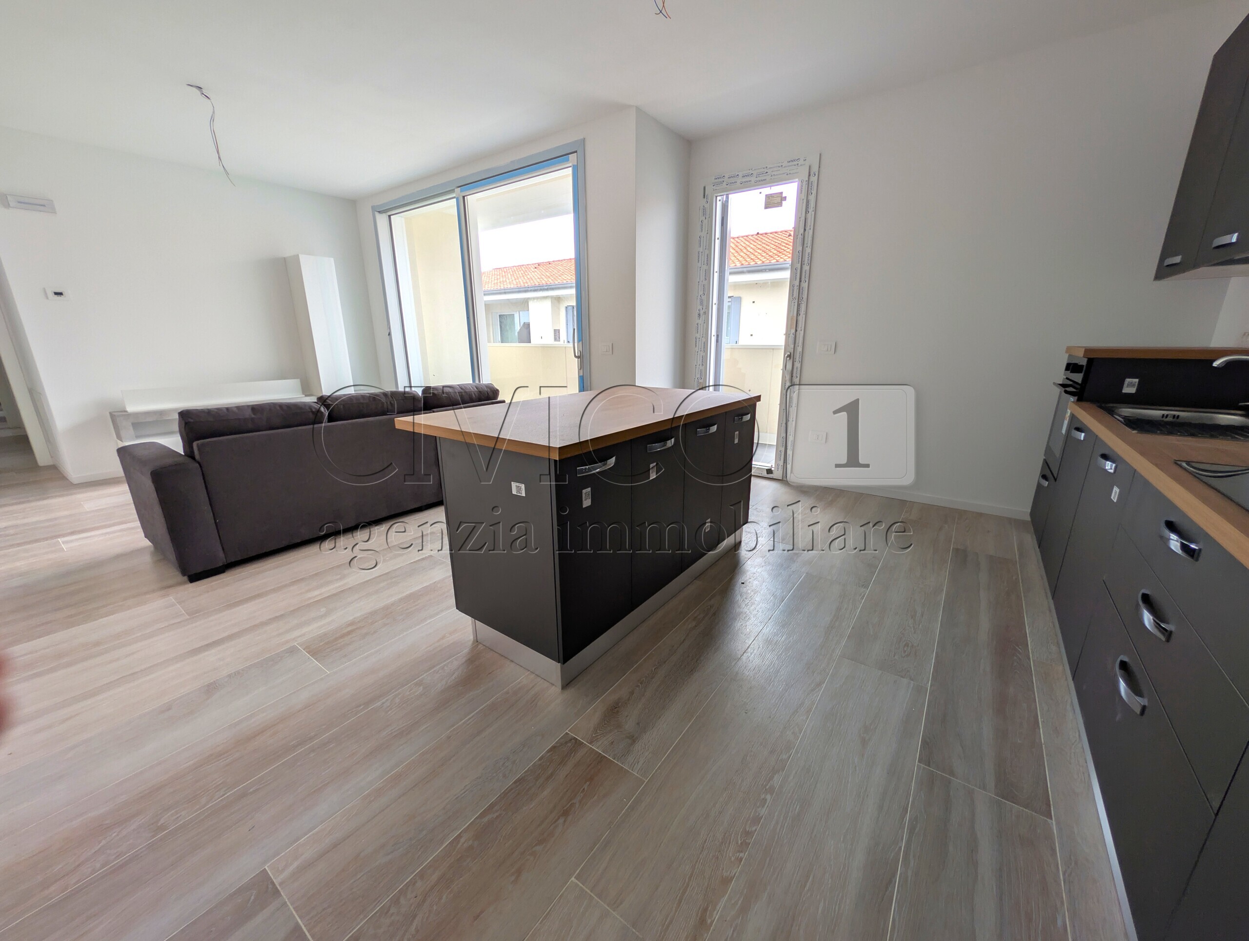 Quadrilocale con terrazzo in via zocco, Montegalda