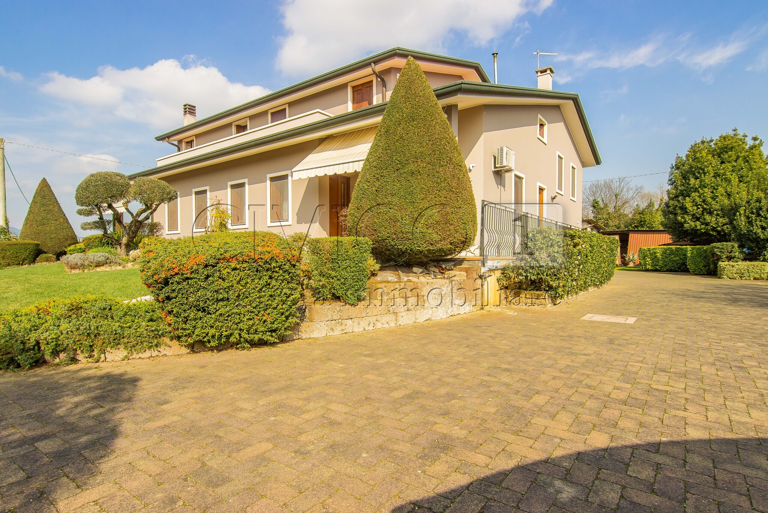 Casa indipendente con terrazzi in via ponte 88, Barbarano Mossano