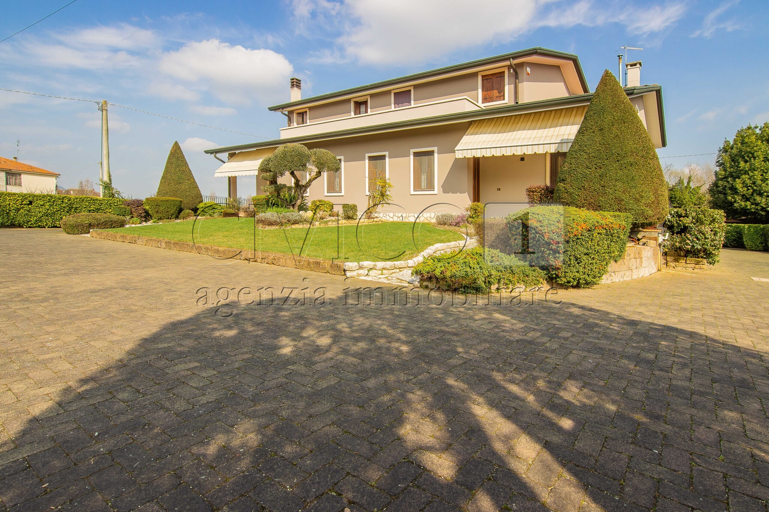 Casa indipendente con terrazzi in via ponte 88, Barbarano Mossano