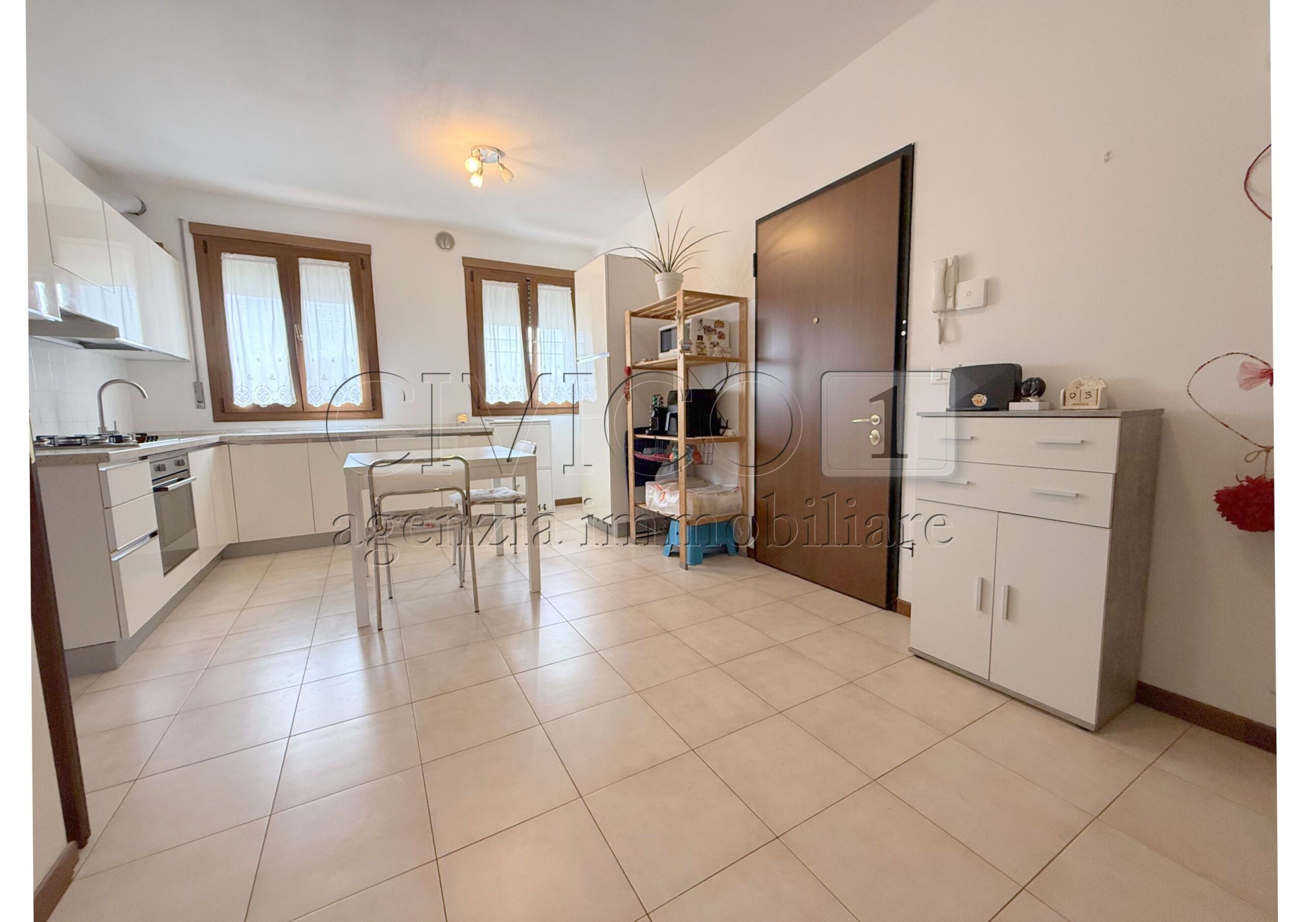 Appartamento con terrazzo in via rovigo 7, Torri di Quartesolo