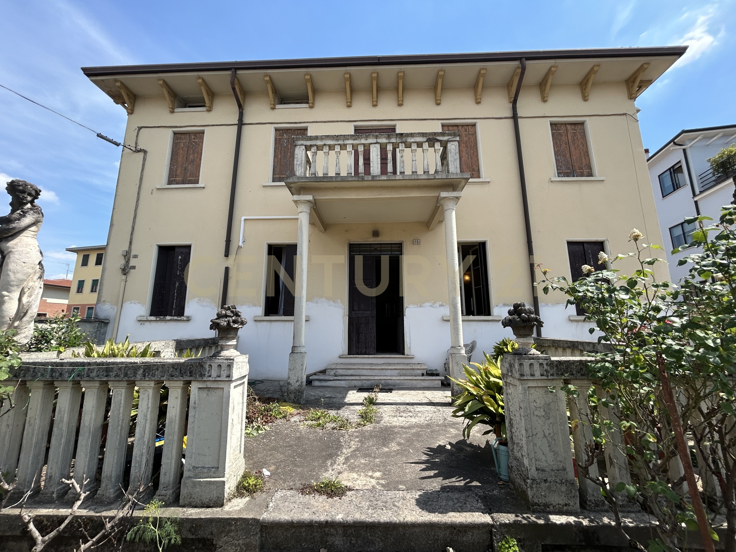 Casa indipendente con giardino in viale europa 15, Monteforte d'Alpone