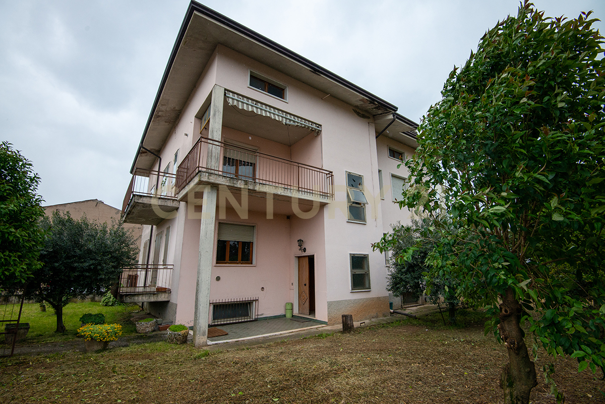 Casa indipendente con giardino in via cavour 11, Colognola ai Colli