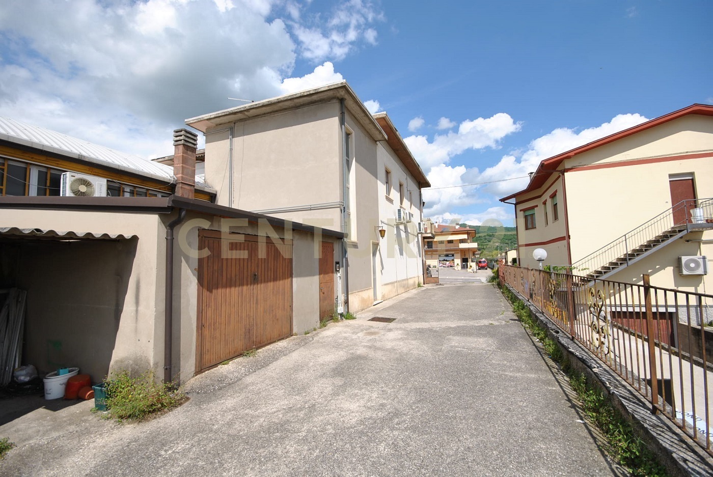 Locale commerciale con box doppio in via carlo cipolla 16, Tregnago