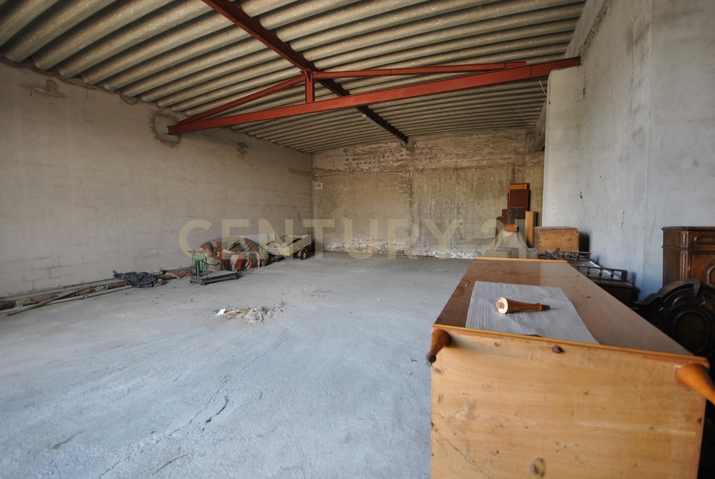 Locale commerciale con box doppio in via carlo cipolla 16, Tregnago