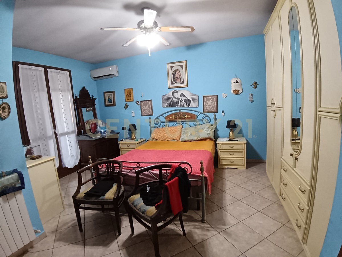 Appartamento con giardino in strada ostigliese 109, Roncoferraro