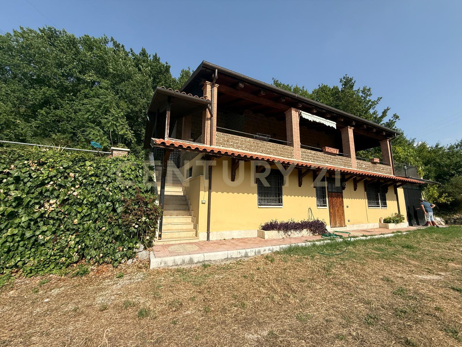 Casa indipendente con giardino in via mancini, Melizzano