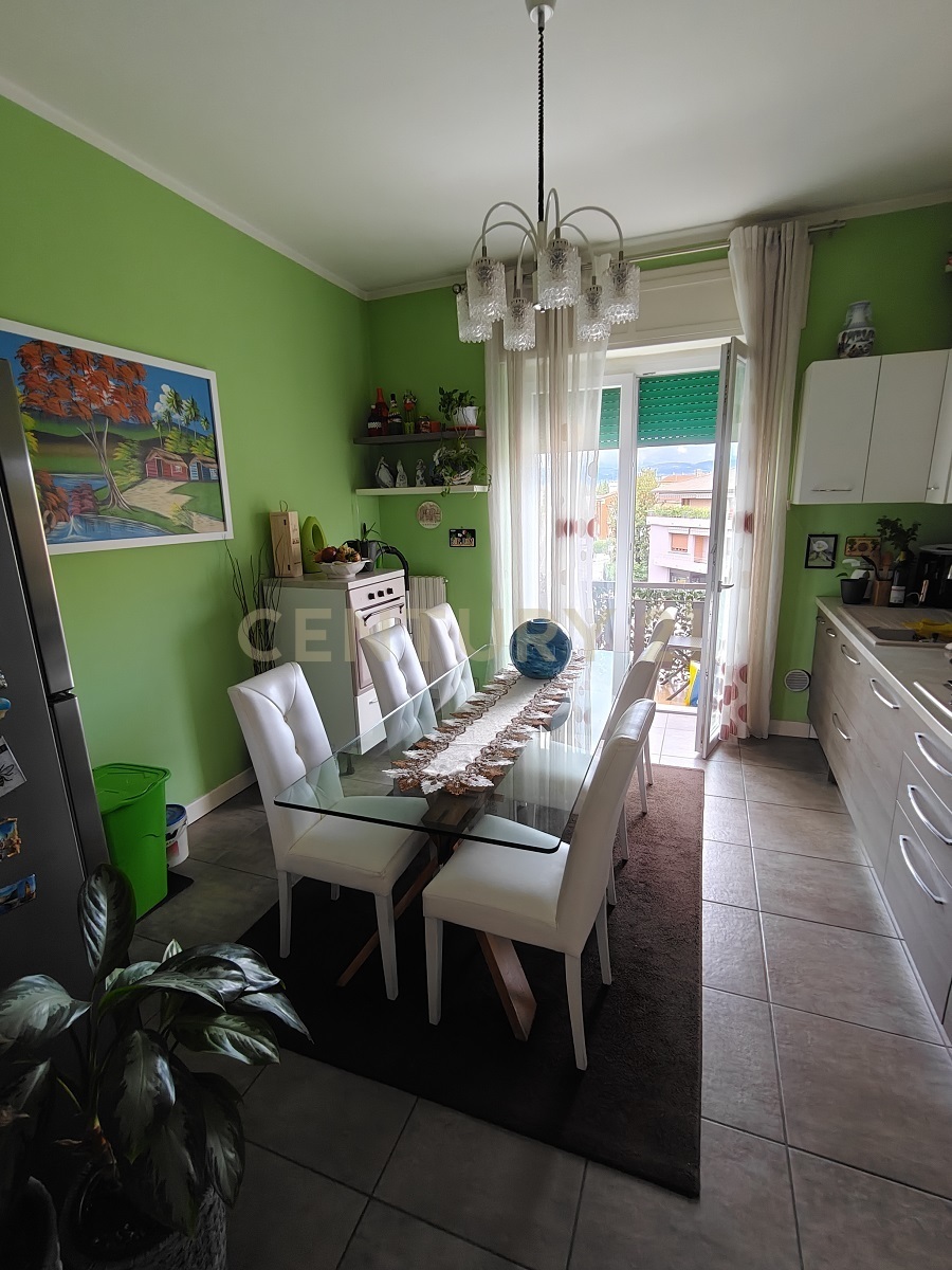 Appartamento con giardino in stradone santa lucia 109, Verona