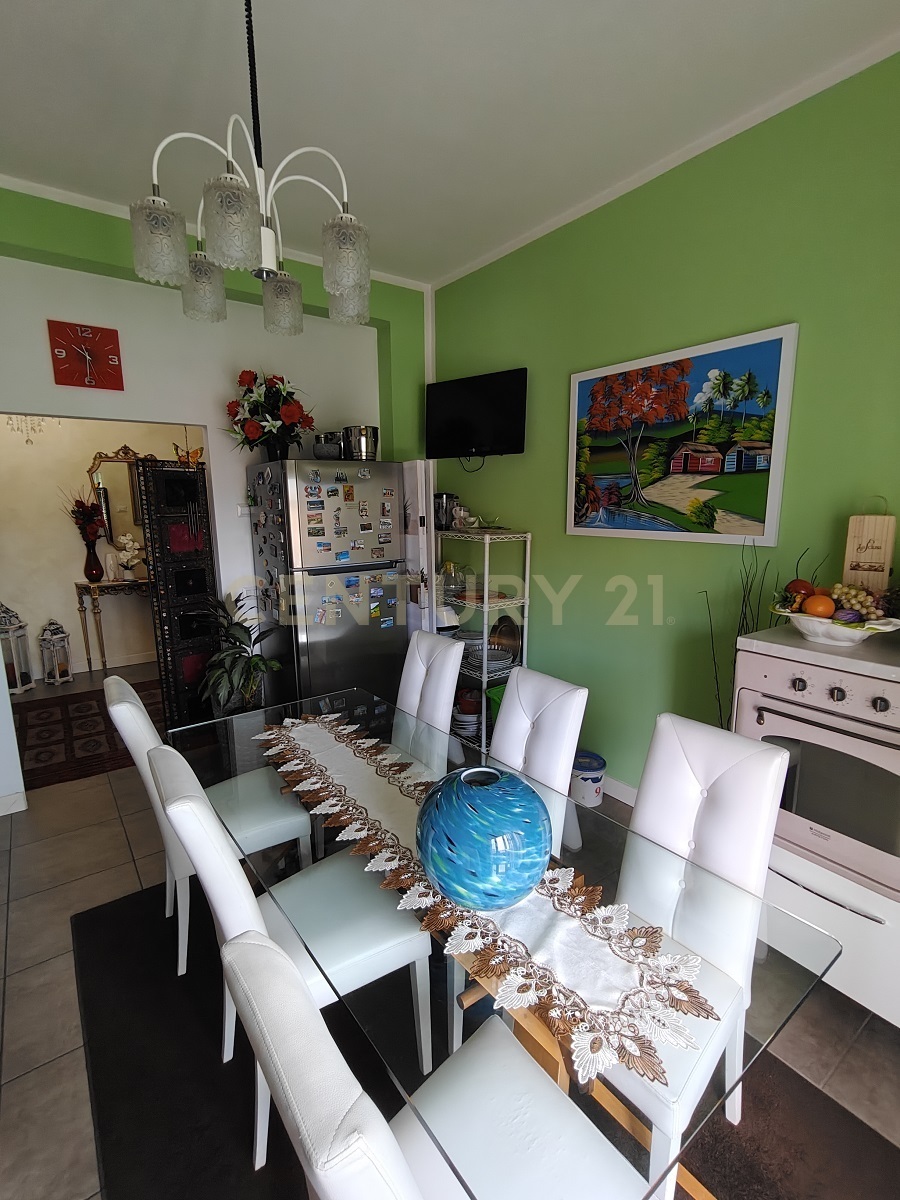 Appartamento con giardino in stradone santa lucia 109, Verona