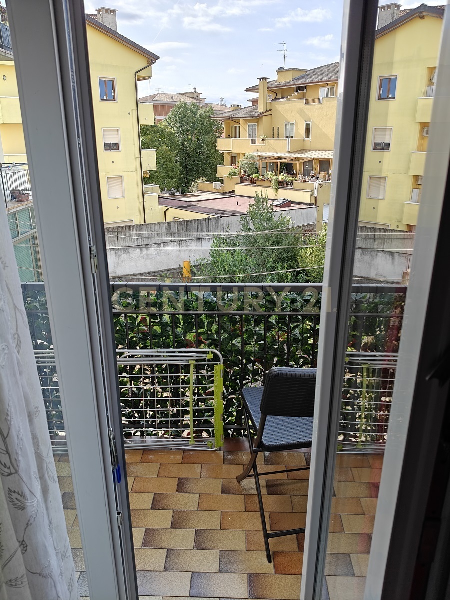 Appartamento con giardino in stradone santa lucia 109, Verona