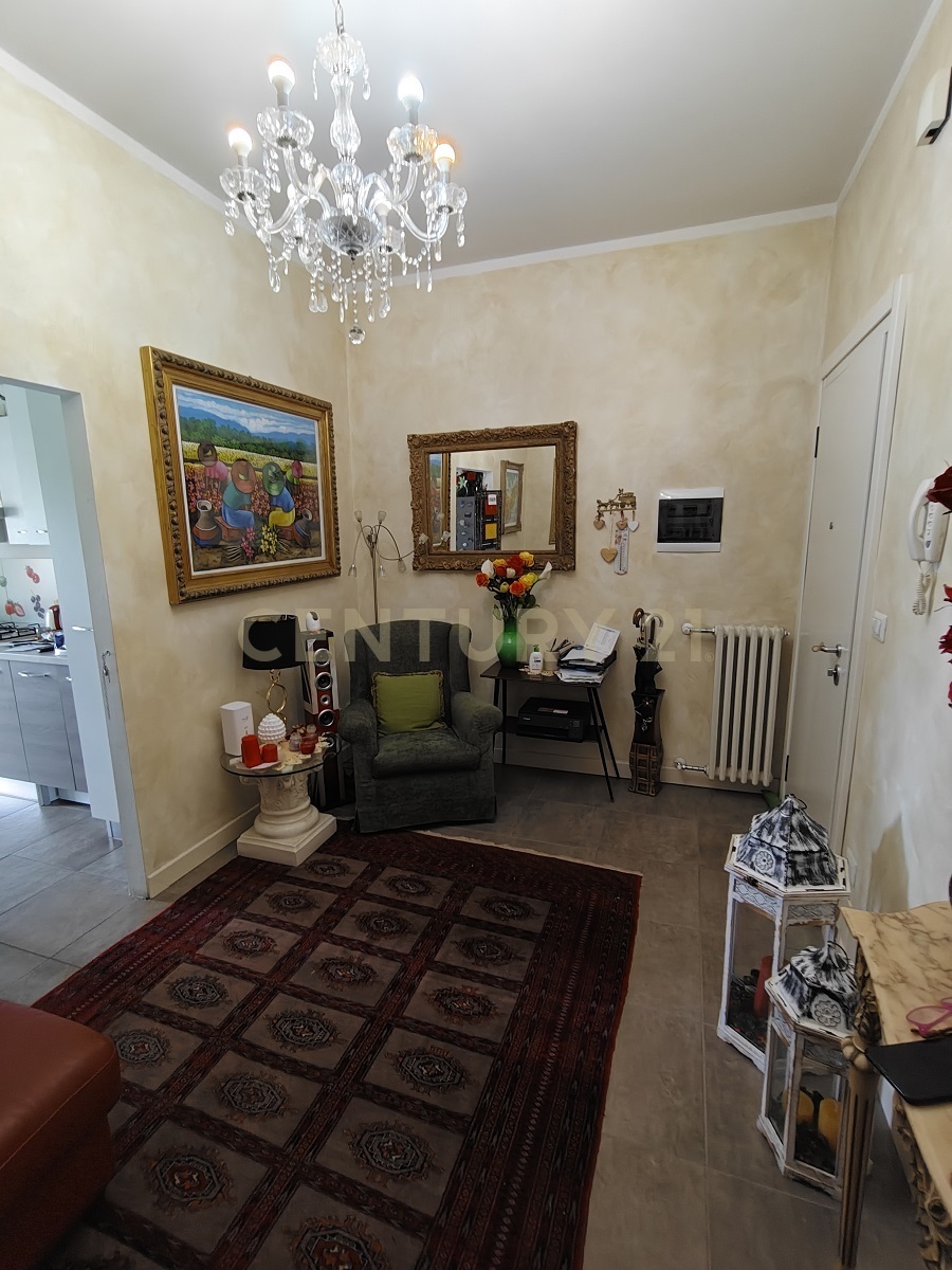 Appartamento con giardino in stradone santa lucia 109, Verona