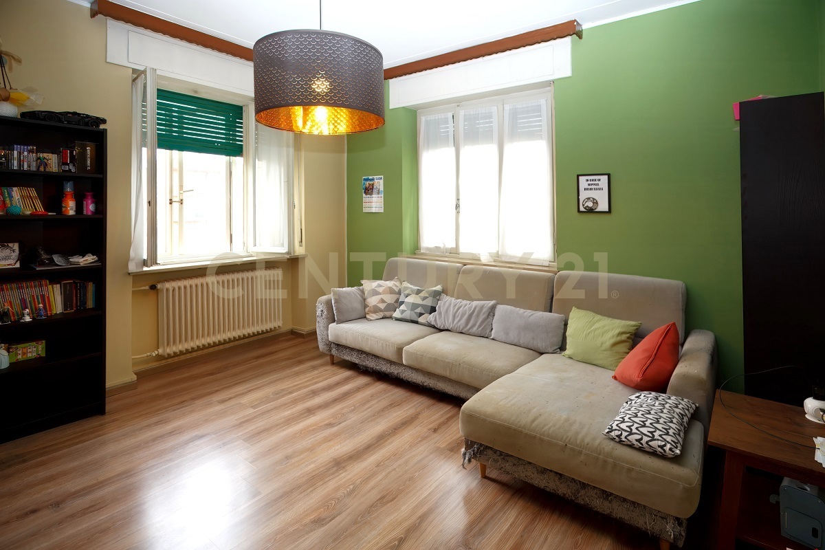 Appartamento con giardino in via brigata piemonte 18, Verona