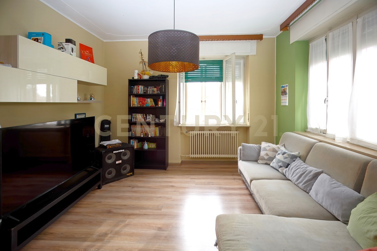 Appartamento con giardino in via brigata piemonte 18, Verona