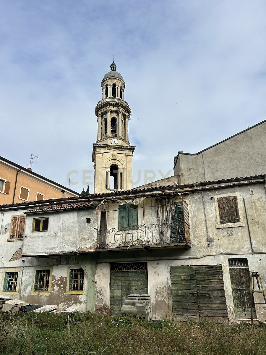 Casa indipendente con giardino in via unit d'italia 95, Verona