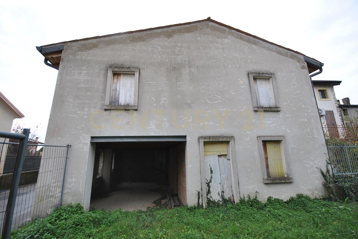 Villa con giardino in via belvedere snc, Verona