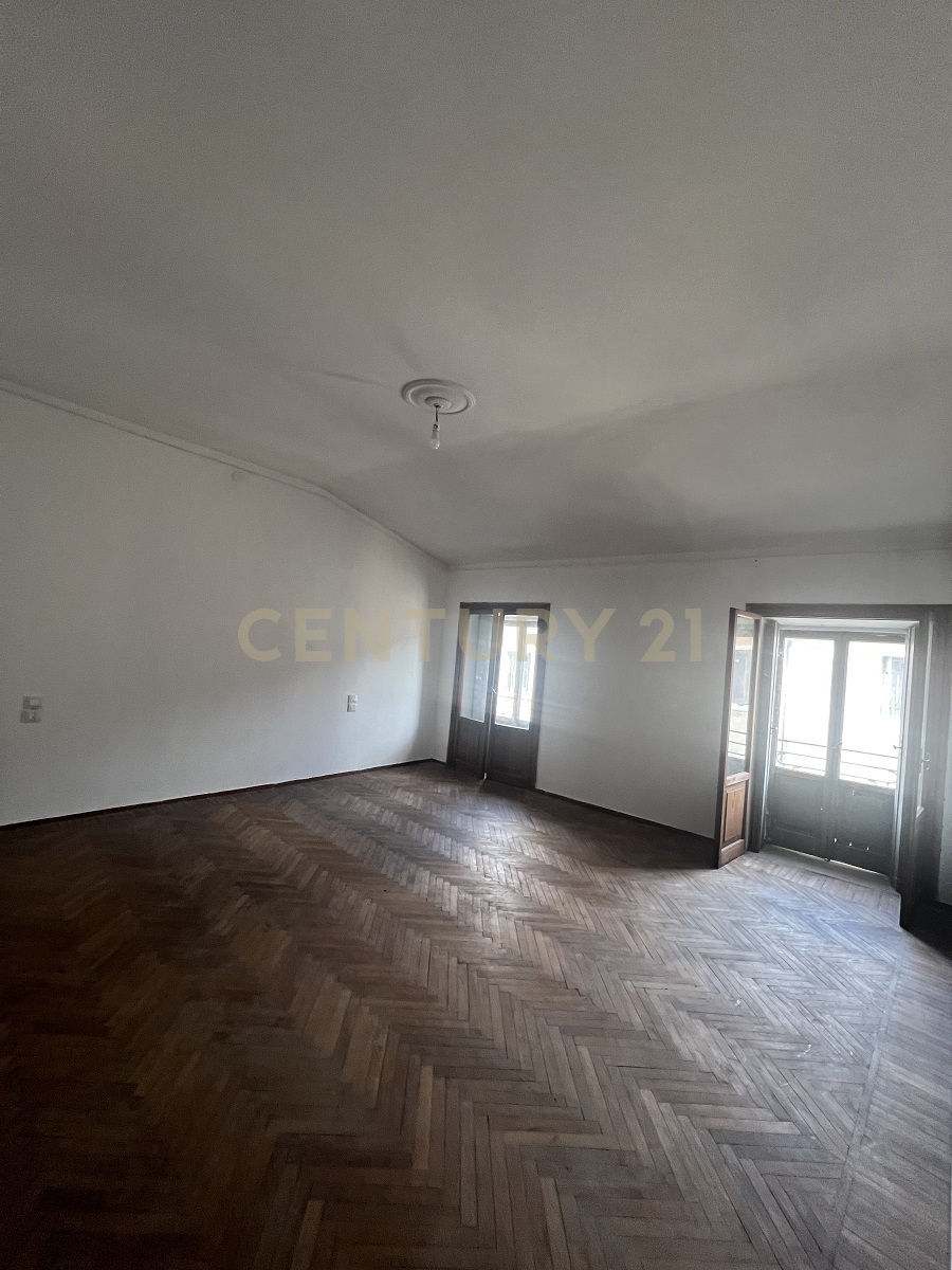 Appartamento con terrazzo in corso italia 18, Valdagno