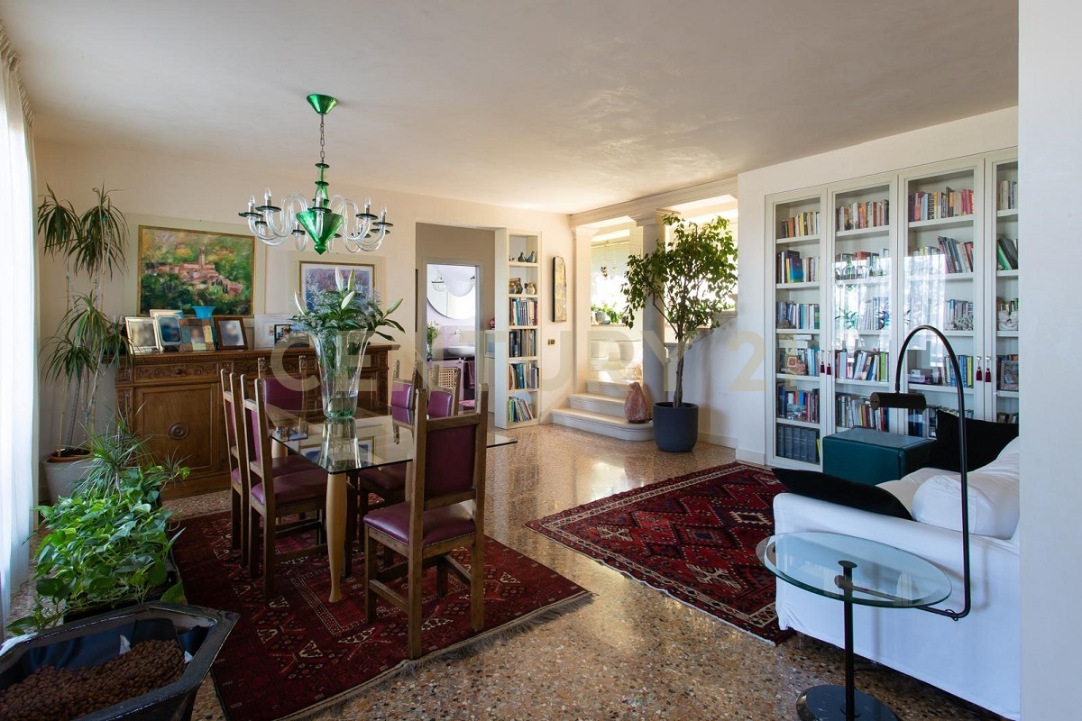 Casa indipendente con giardino in via san bortolo 27, Arzignano