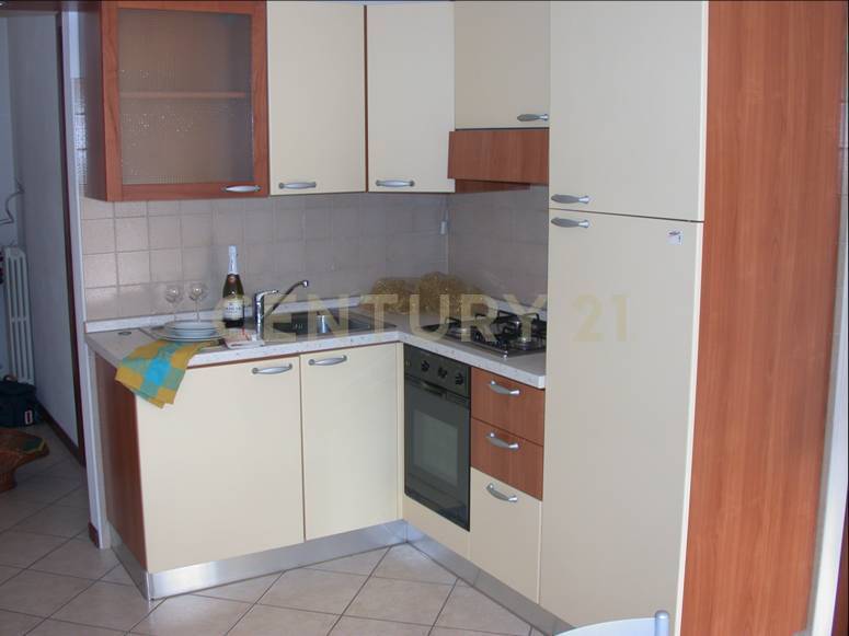 Appartamento con giardino in via vittorio monese 3, Garda