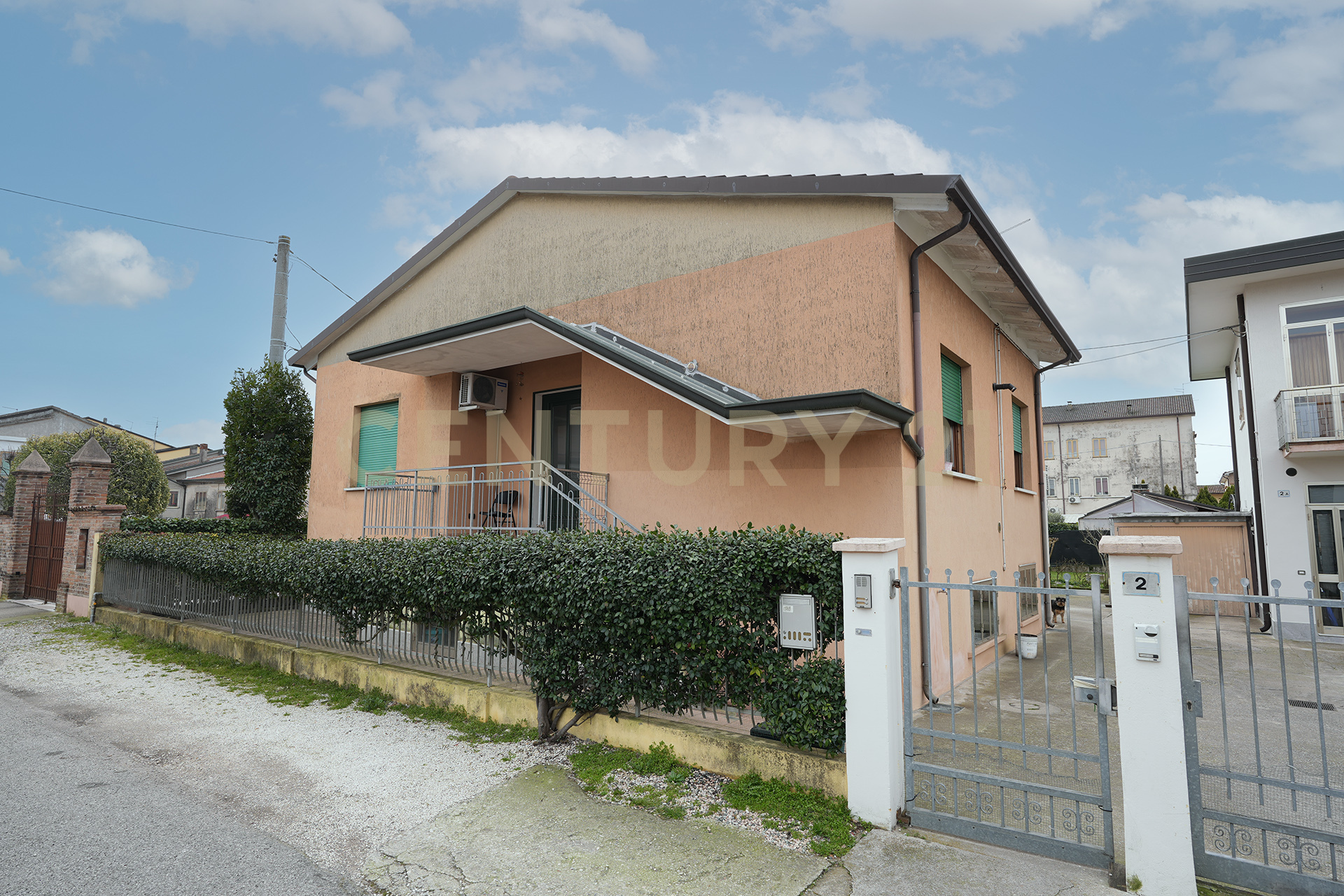 Villa con giardino in via monte carega 2/b, Cerea