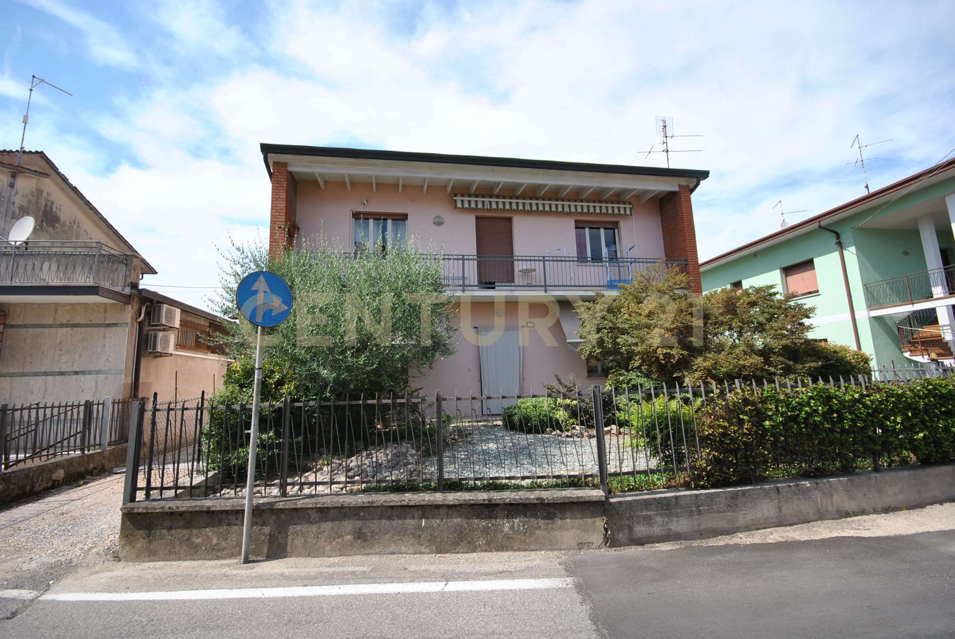 Casa indipendente con giardino in via valbauzzo 33nc, Bovolone
