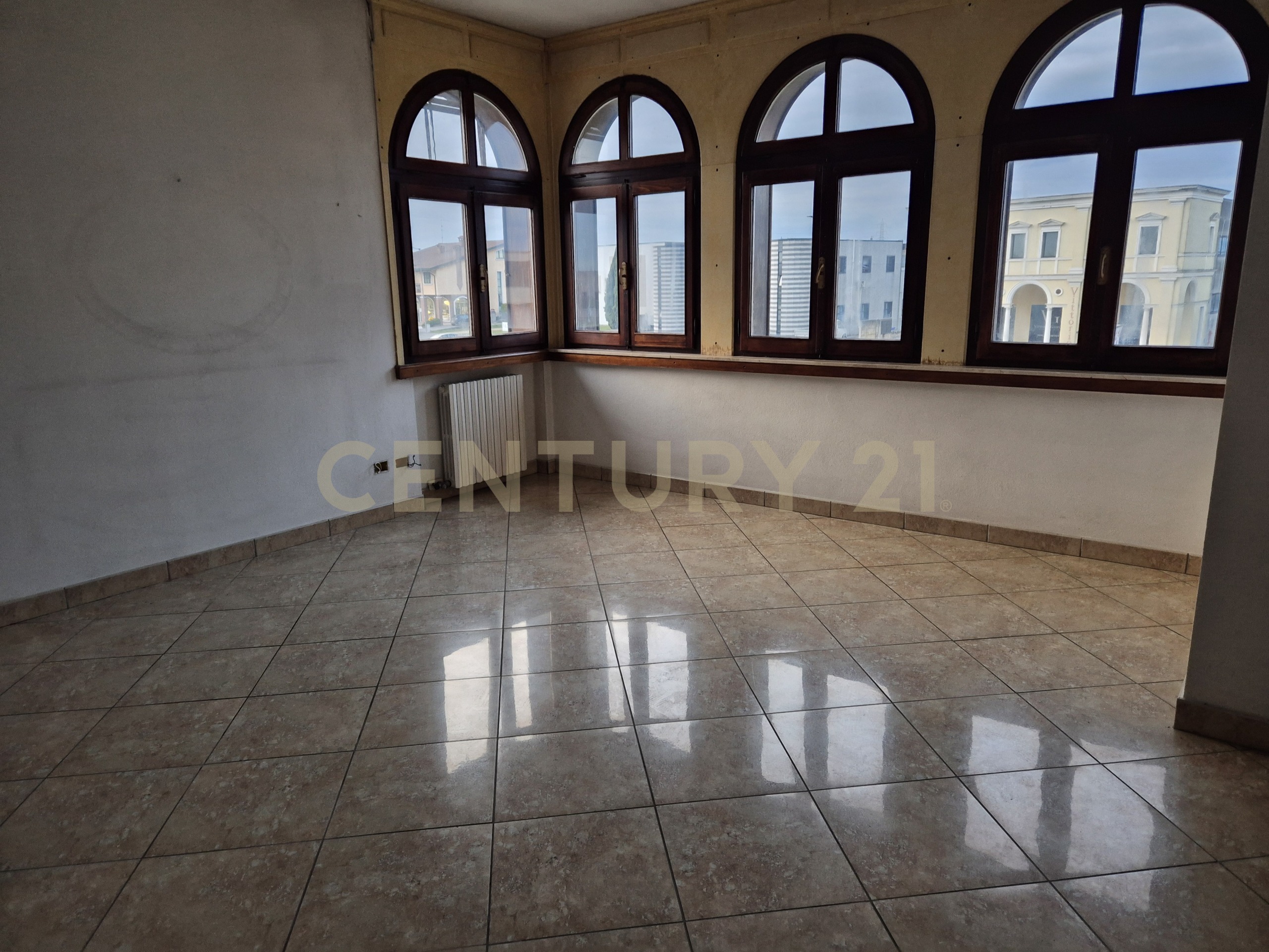 Quadrilocale con giardino in via mantova 171, Cerea