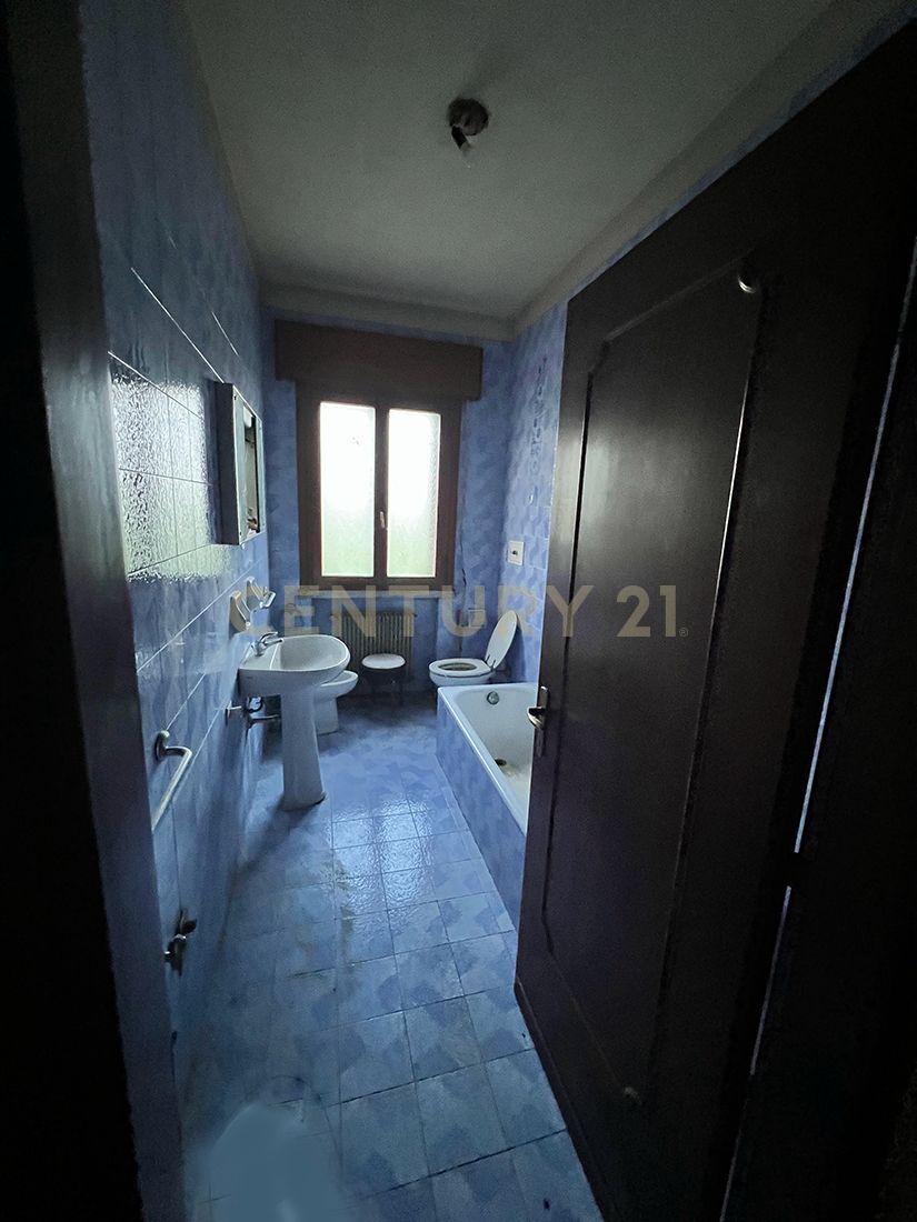 Casa indipendente da ristrutturare in via isolella san p. 125, Cerea