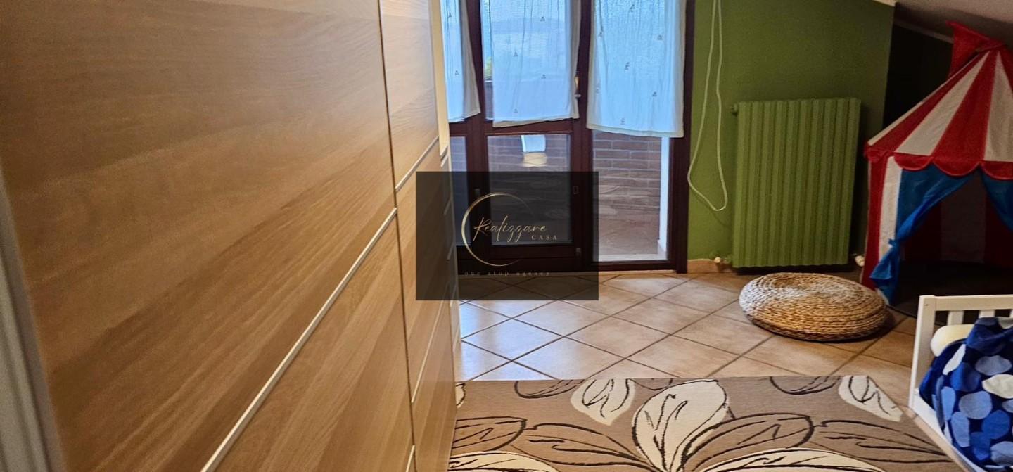 Villa con terrazzo, Reggio Emilia cade'