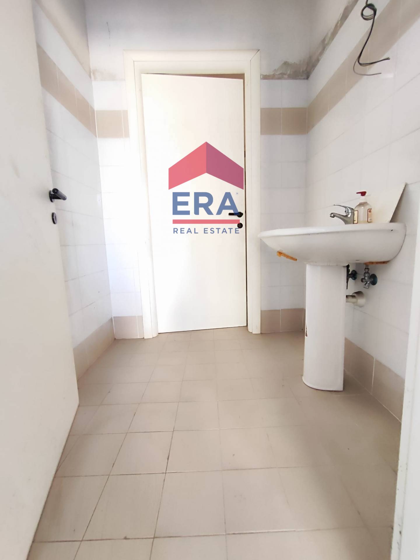 Negozio in affitto a Roma, Dragona