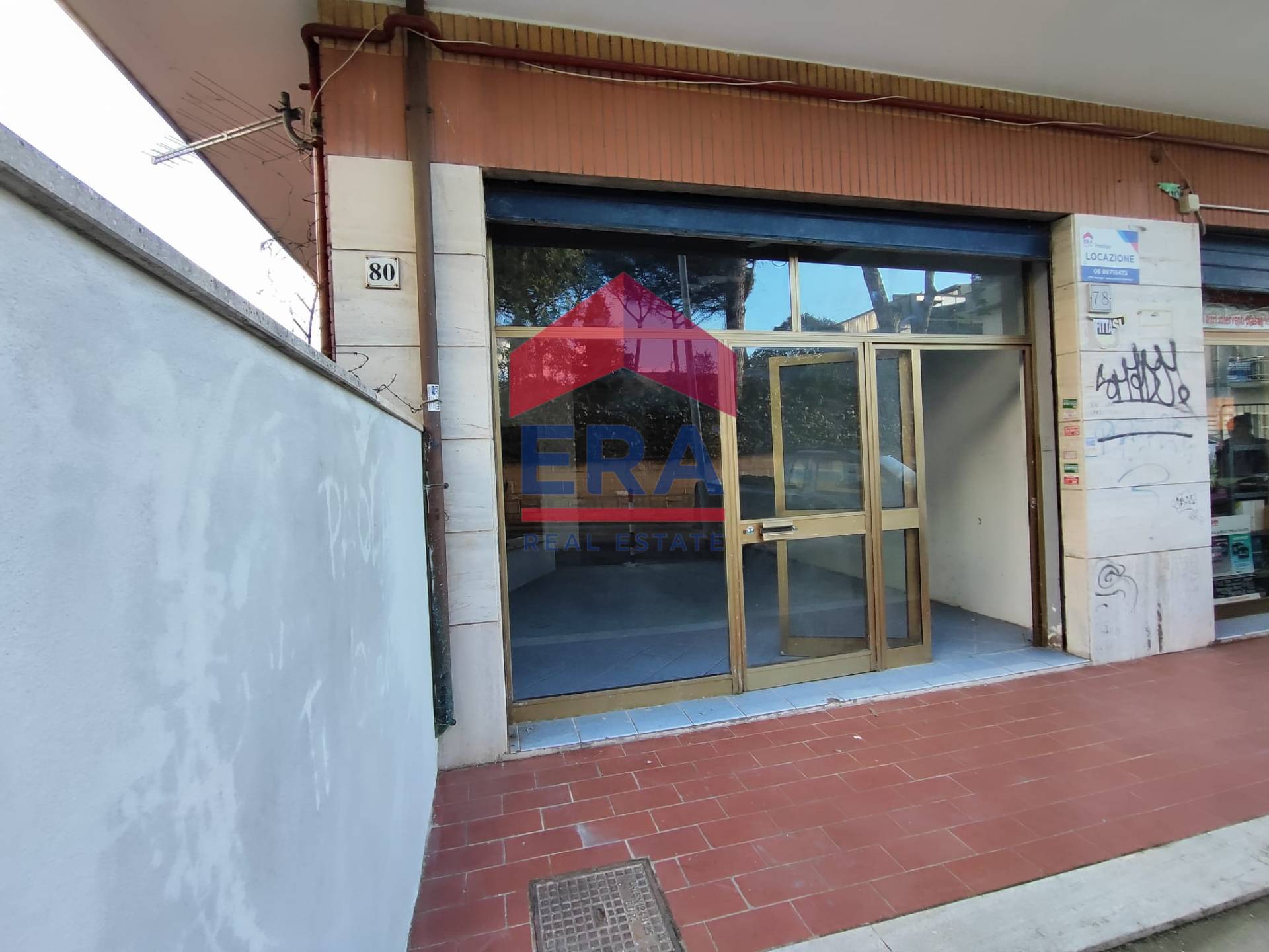 Negozio in affitto a Roma, Dragona