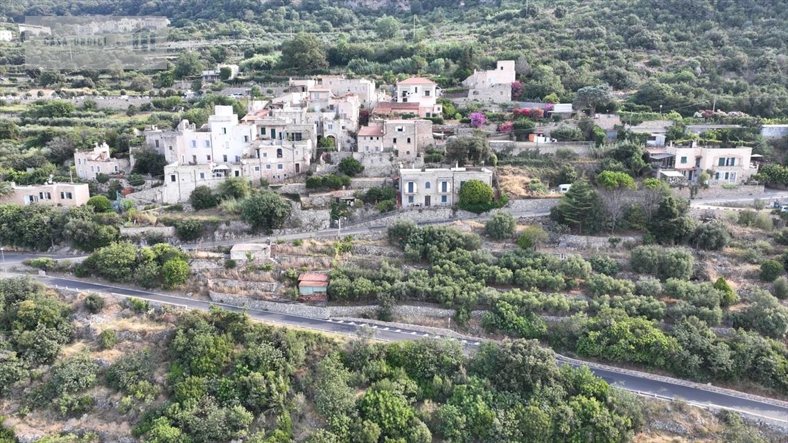 Villa con giardino in via nazario sauro 171, Borgio Verezzi