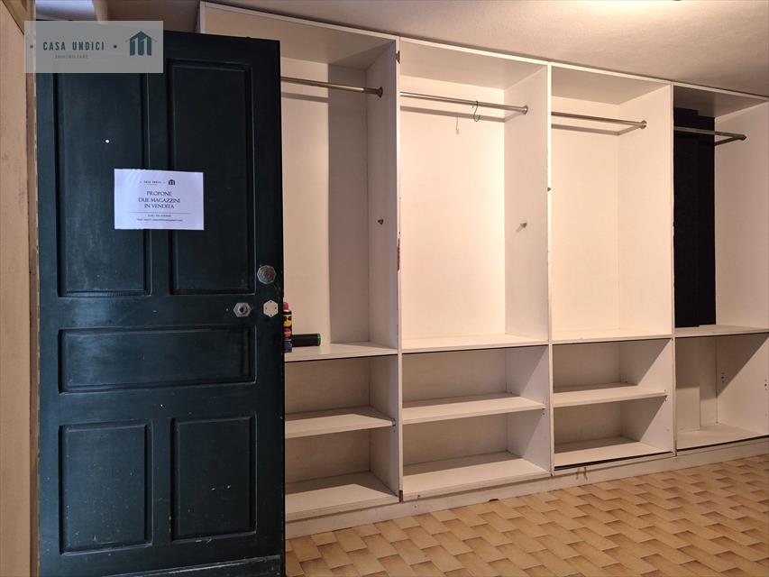 Magazzino in vendita in via g. b. chiappe, Pietra Ligure