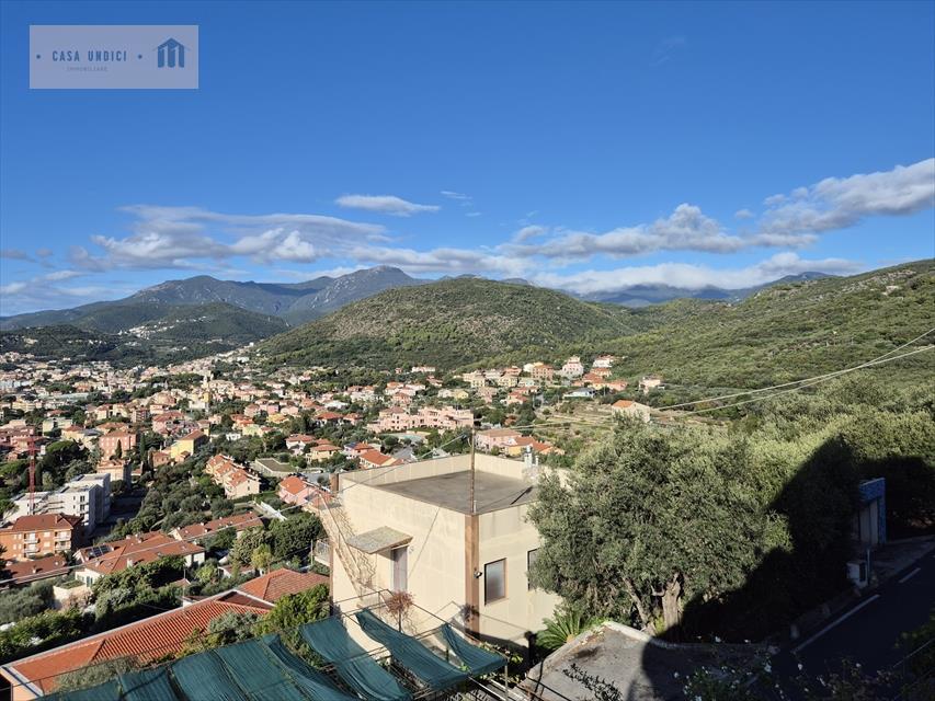 Villa con giardino in via nazario sauro 156, Borgio Verezzi
