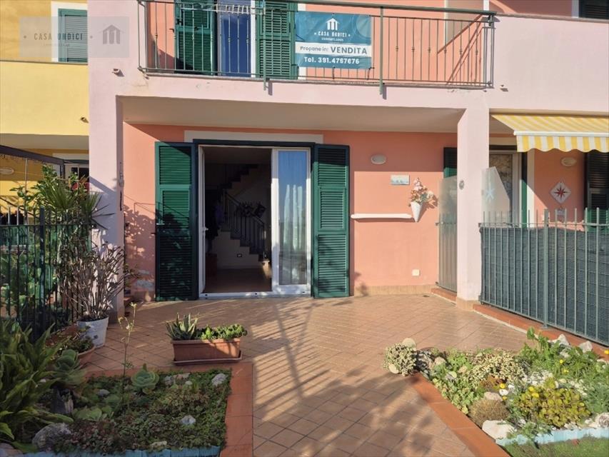 Villa con giardino in via lombardia, Pietra Ligure