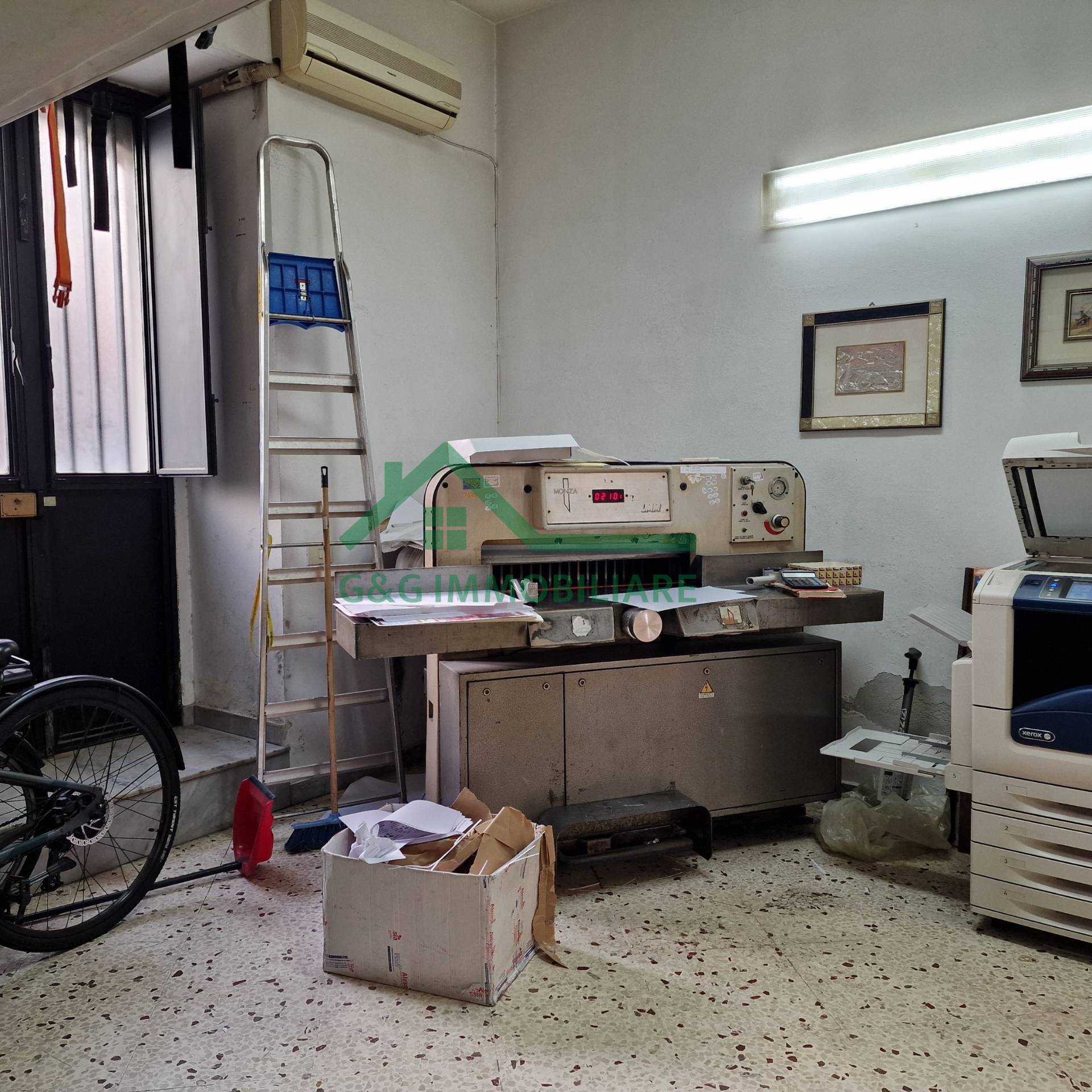 Locale commerciale in vendita a Catania, Zona semicentro