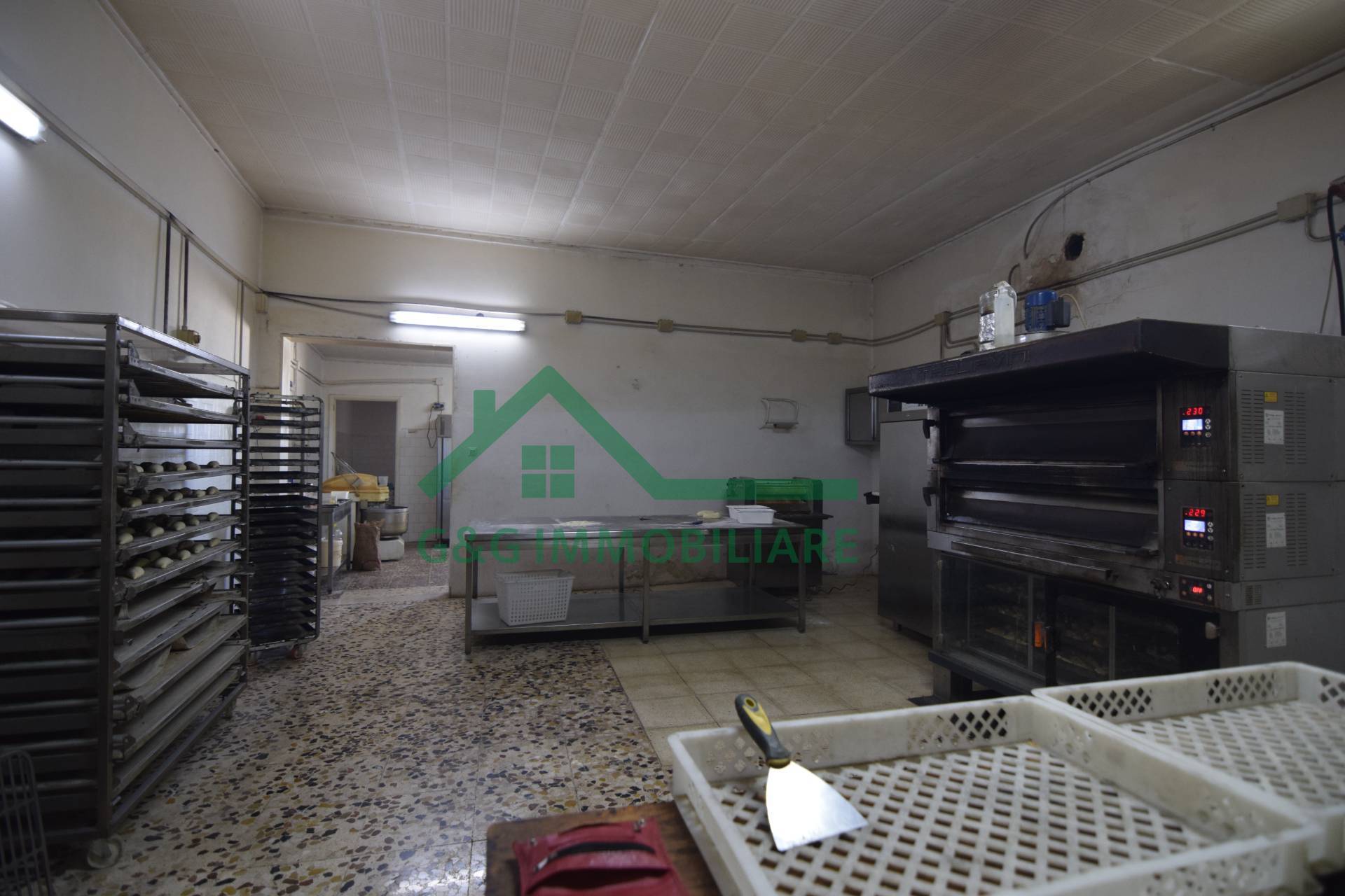 Locale commerciale in vendita a Augusta